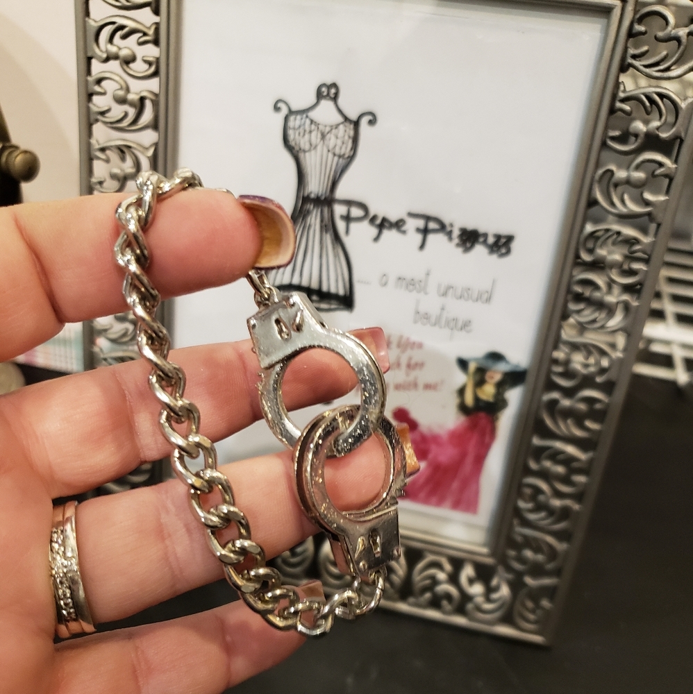 VTG Super unique silver Handcuff bracelet vintage